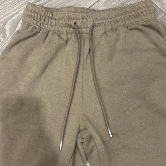 H&M Basics Brown Track Pant - Picture 2 of 10
